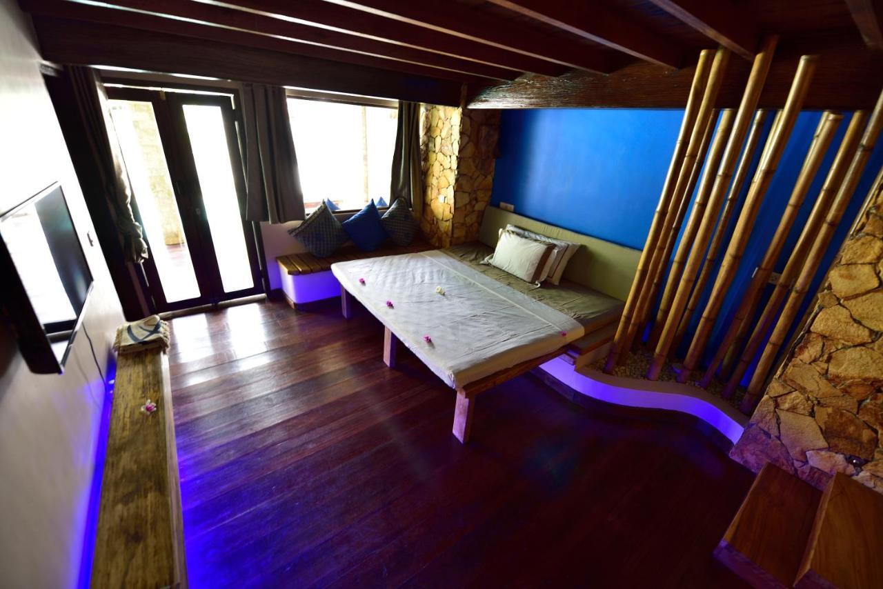 Cantika Villa Джили Трауанган Екстериор снимка